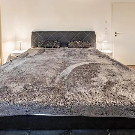 Martin Lafar * אוהנינגן