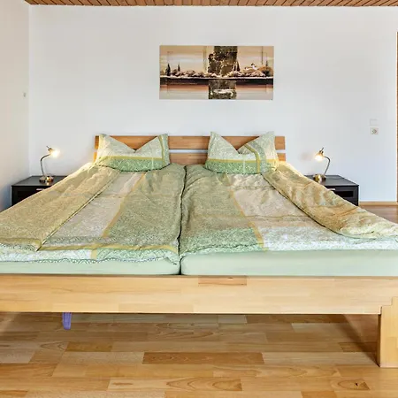Martin Lafar Apartment *