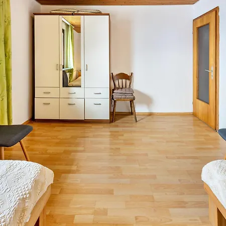 Martin Lafar Apartment *